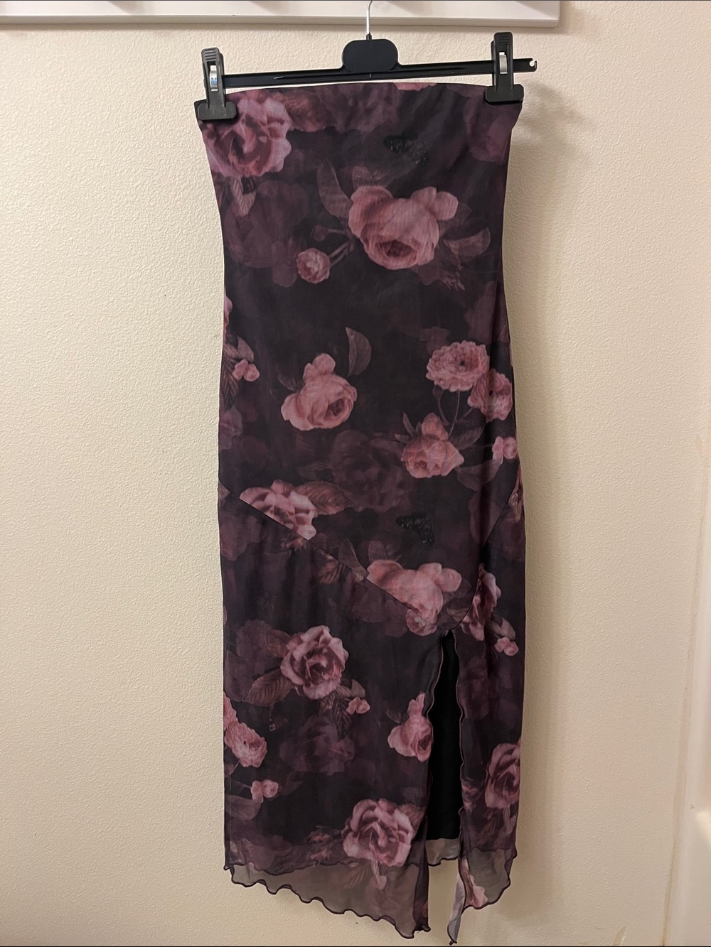 Plum fitted floral strapless dress